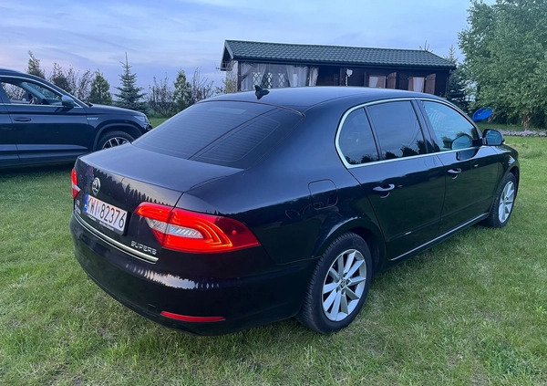 Skoda Superb cena 37900 przebieg: 369000, rok produkcji 2015 z Wieliczka małe 191